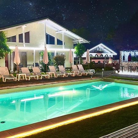 Casa Augsburg Hotel Băneşti Buitenkant foto