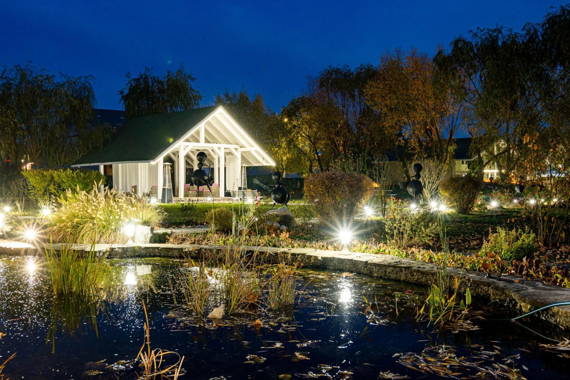 Casa Augsburg Hotel Băneşti Buitenkant foto