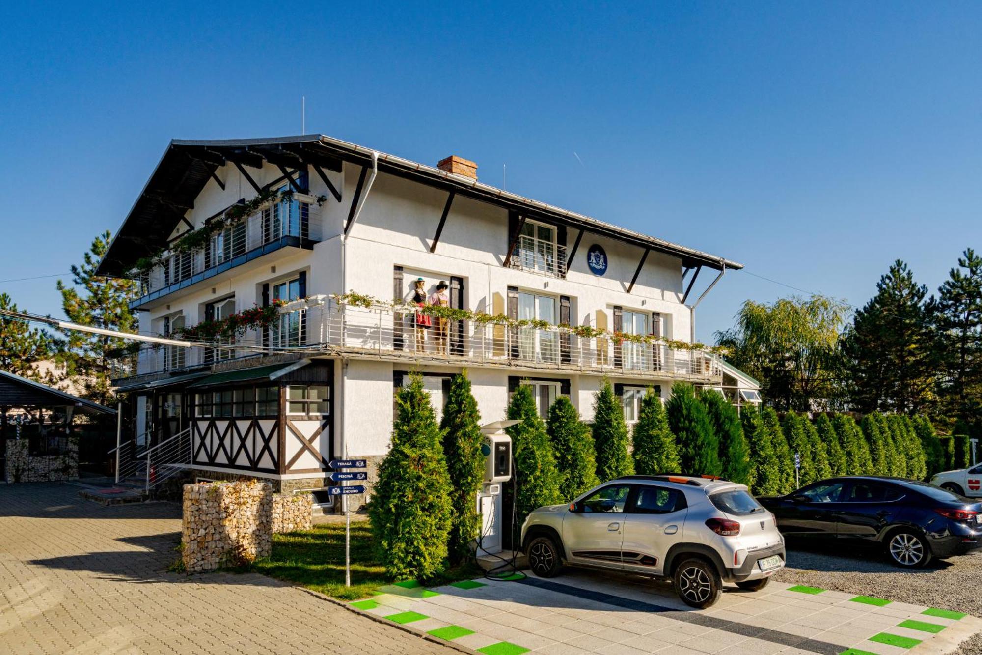 Casa Augsburg Hotel Băneşti Buitenkant foto
